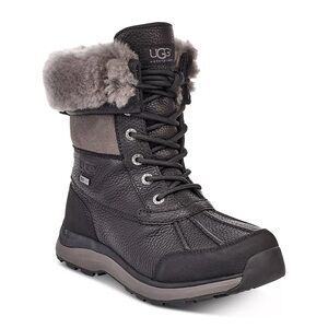 *NEW* UGG NEW AND NEVER WORN Adirondack III Boot Size 5